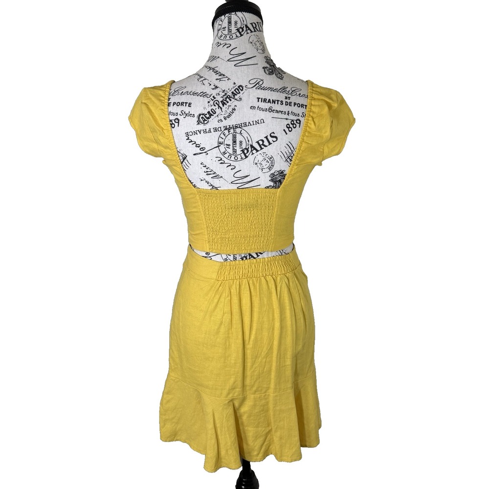 Urban Outfitters womens Set skirt and crop top Size XS Yellow Button Linen - Picture 2 of 10